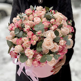 25 Pink Spray Roses in Box
